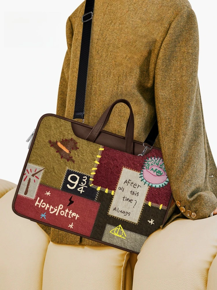 Hufflepuff Slytherin Gryffindor Anime Potter Printed Notebook Computer Bag Suitable for 12-17.3 inch Laptop Handbag
Hufflepuff Slytherin Gryffindor Anime Potter Printed Notebook Computer Bag Suitable for 12-17.3 inch Laptop Handbag