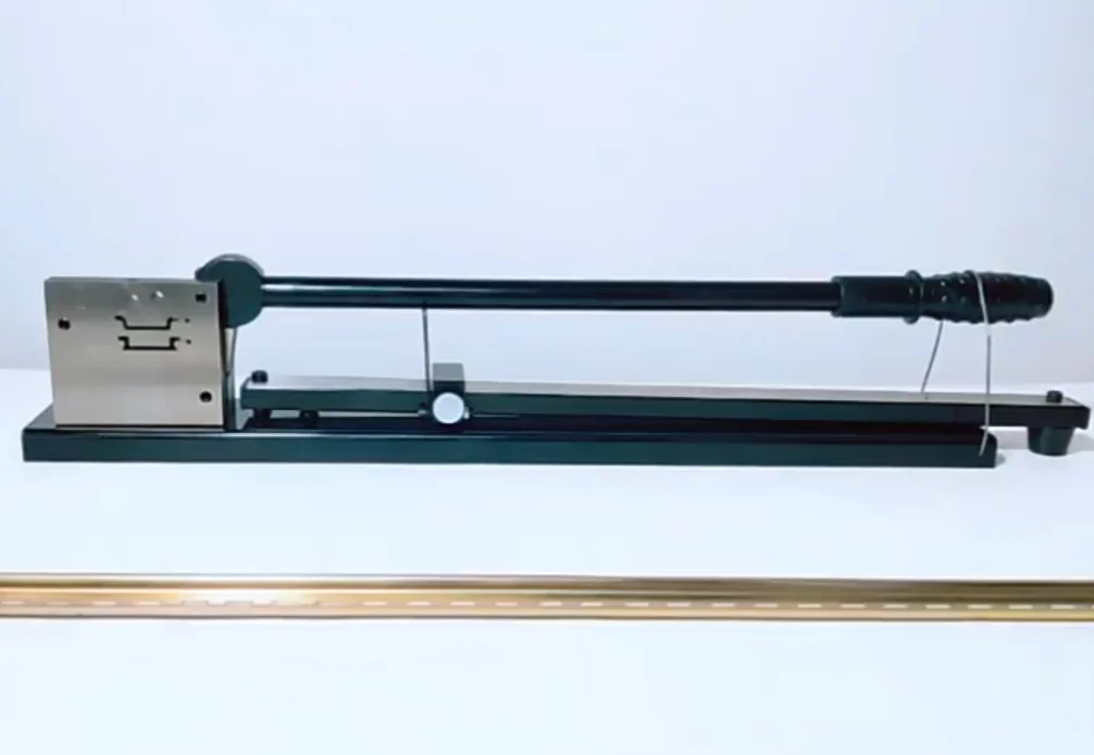 Станок для резки рельсов DC-35 C45 для стальных рельсов, открытая конструкция, быстрая эффективная работа
Станок для резки рельсов DC-35 C45 для стальных рельсов, открытая конструкция, быстрая эффективная работа