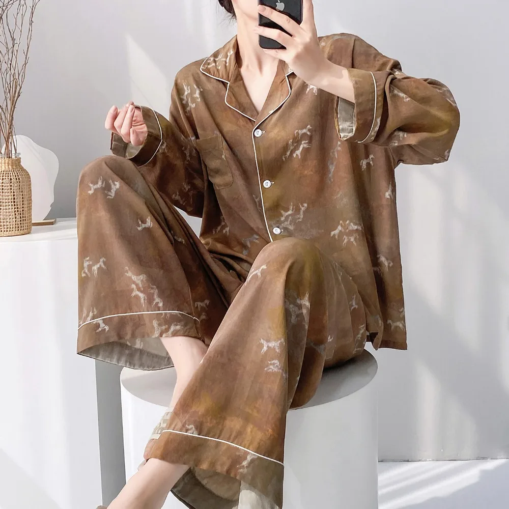 Viscose Loungewear 2 Piece Long Sleeve Top Pants Sleepwear Retro Floral Pajama Set For Women Autumn Soft Women's Home Nightwear
Viscose Loungewear 2 Piece Long Sleeve Top Pants Sleepwear Retro Floral Pajama Set For Women Autumn Soft Women's Home Nightwear
