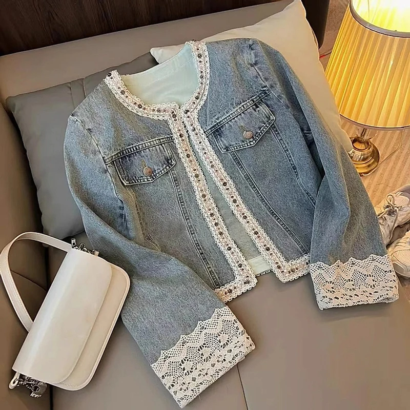 O-Neck Nail Bead Spliced Lace Denim Jacket Women's Spring Autumn New Versatile Single Breasted Short Coat Slim Long Sleeved Top
O-Neck Nail Bead Spliced Lace Denim Jacket Women's Spring Autumn New Versatile Single Breasted Short Coat Slim Long Sleeved Top