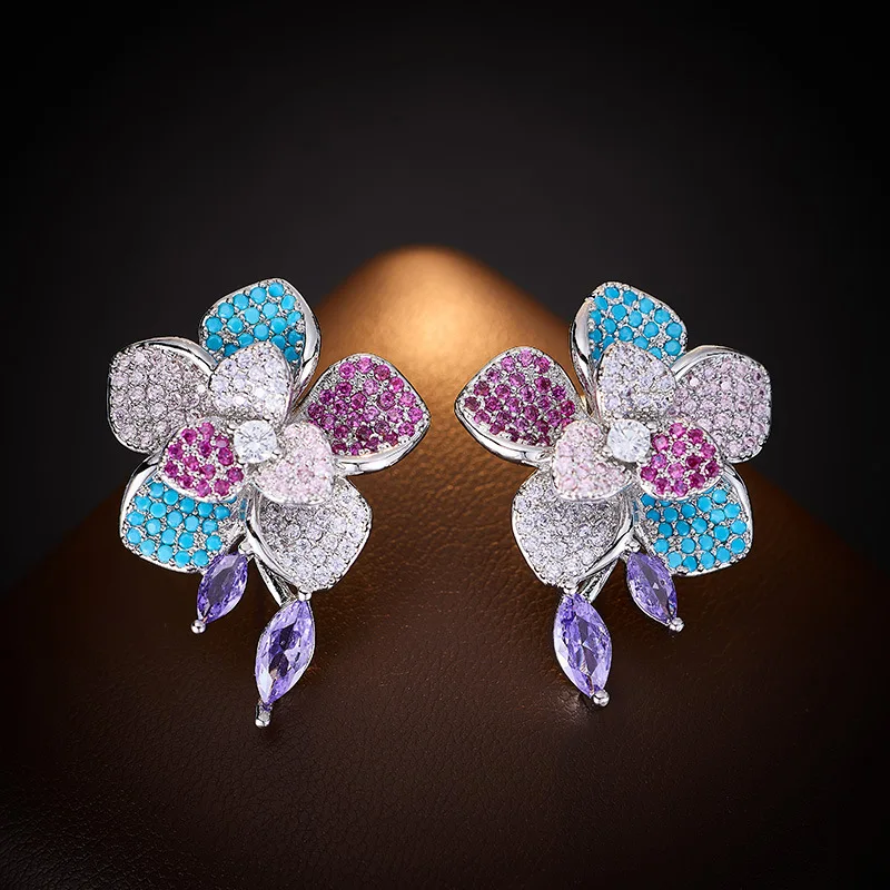 New Multi-layer Three-dimensional Full Inlaid Zircon Flower Earrings S925 Silver Needle High-grade Temperament Luxury Colorful E
New Multi-layer Three-dimensional Full Inlaid Zircon Flower Earrings S925 Silver Needle High-grade Temperament Luxury Colorful E