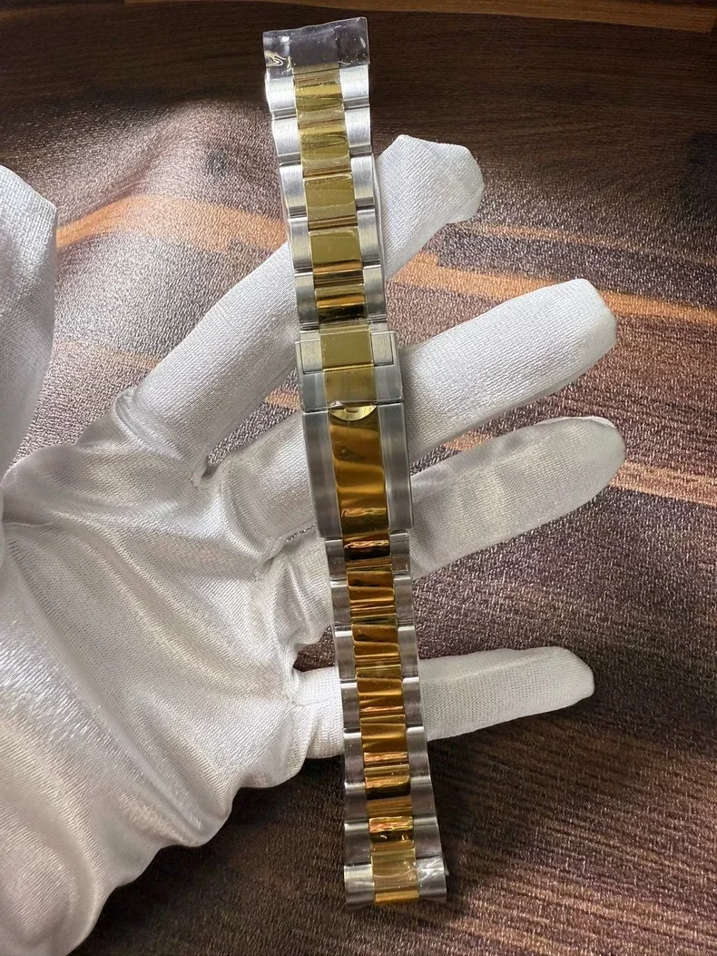 AR factory FOR Dtona SILVER gold watch strap compatible with 4130
AR factory FOR Dtona SILVER gold watch strap compatible with 4130