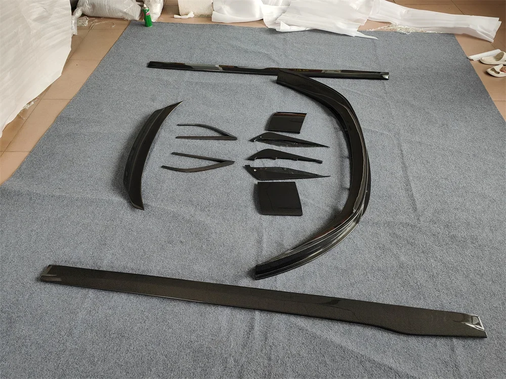 For Ferrari California modified car accessories, H-style carbon fiber front bumper lip rear diffuser rear spoiler side skirt
For Ferrari California modified car accessories, H-style carbon fiber front bumper lip rear diffuser rear spoiler side skirt