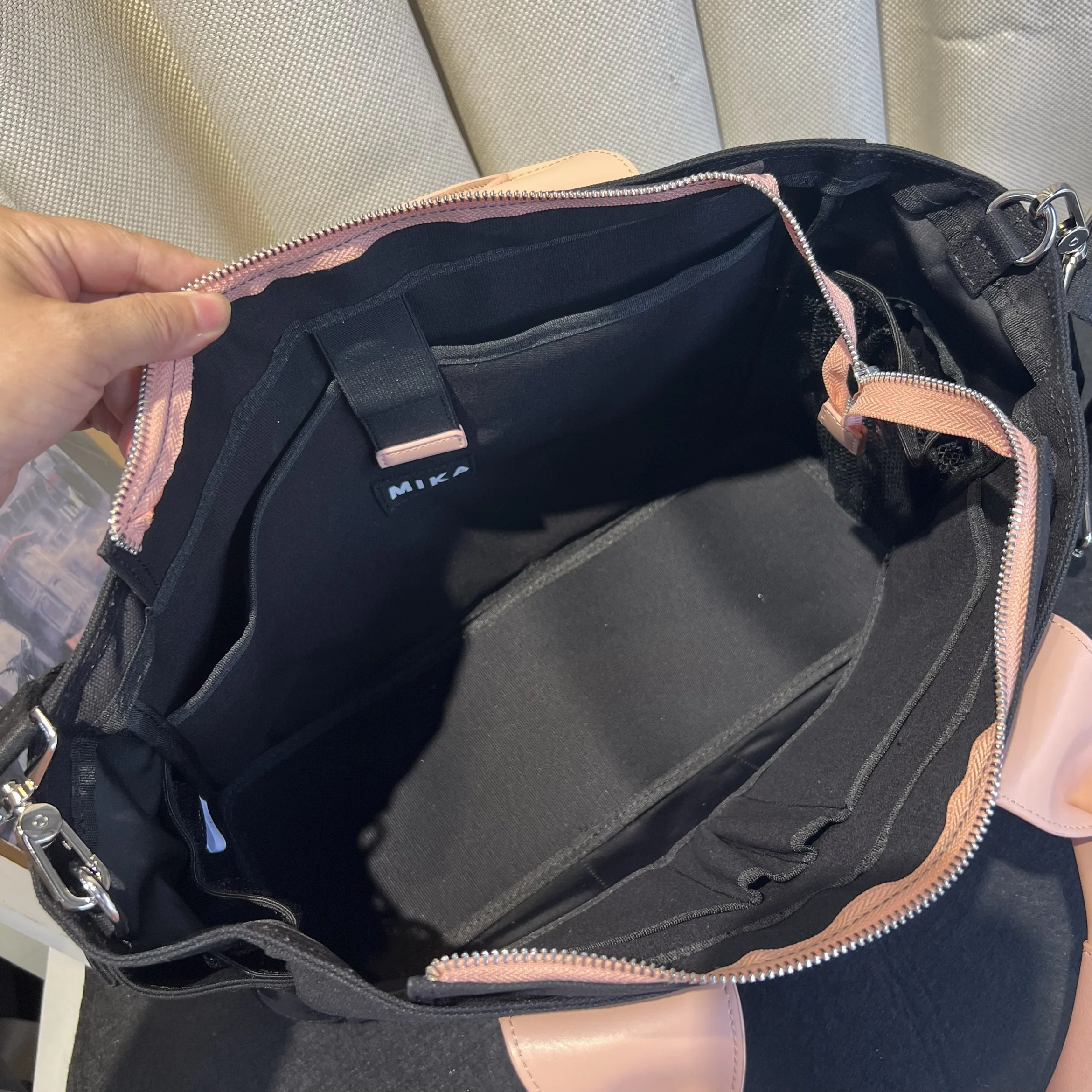 Large Capaci Canvas Tote Bag Women's Handbag Commuter College oulder Bag Korean Sle Soft Handle Splicing Element
Large Capaci Canvas Tote Bag Women's Handbag Commuter College oulder Bag Korean Sle Soft Handle Splicing Element