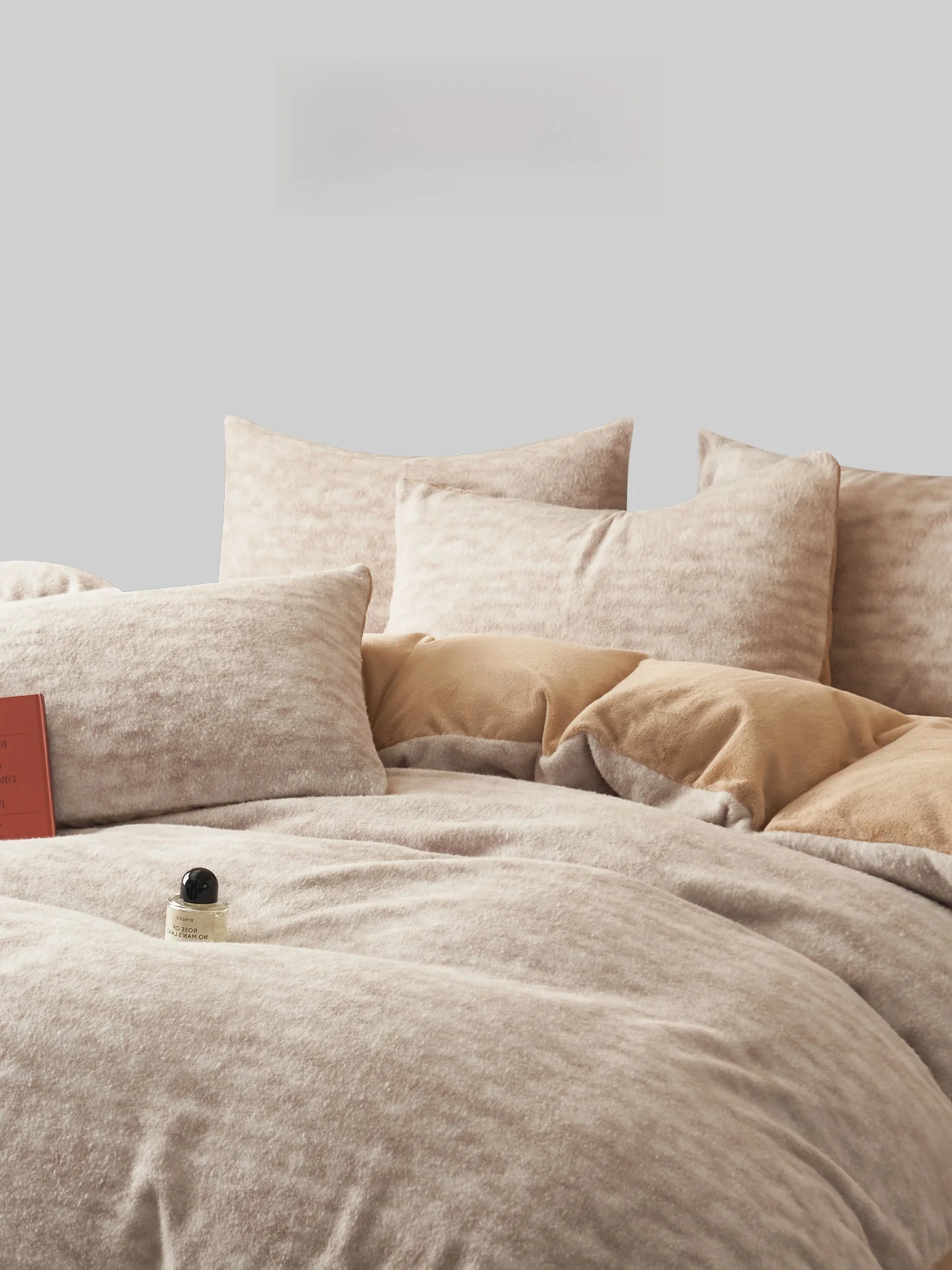 TOTOWISH Winter Thickened Milk Velvet Skin-friendly Bedding Set 4pcs Ins Style Pure E-commerce Bed Sheet Cover Duvet Case
TOTOWISH Winter Thickened Milk Velvet Skin-friendly Bedding Set 4pcs Ins Style Pure E-commerce Bed Sheet Cover Duvet Case