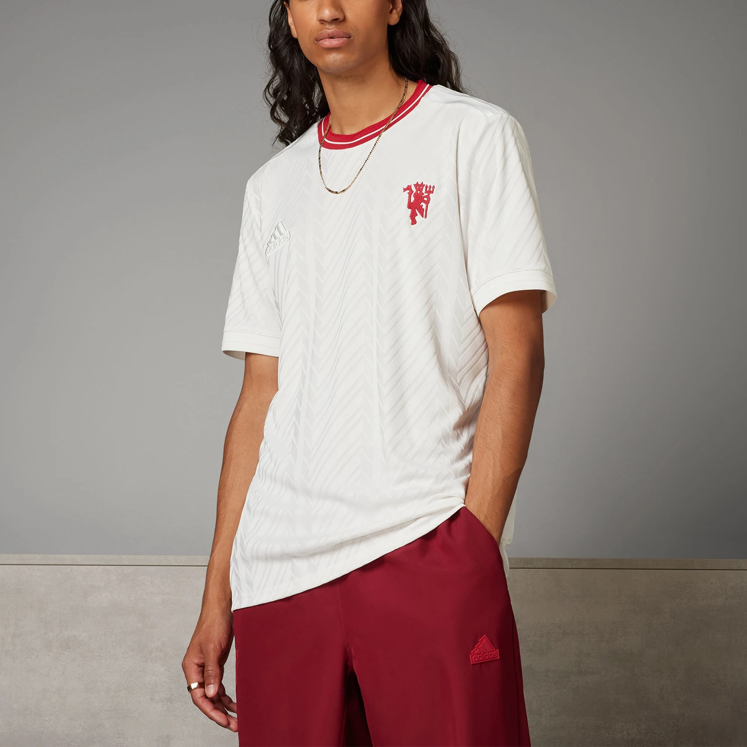 Adidas Originals Manchester United Soccer Men's Casual Culture Sports Jersey IP1746
Adidas Originals Manchester United Soccer Men's Casual Culture Sports Jersey IP1746