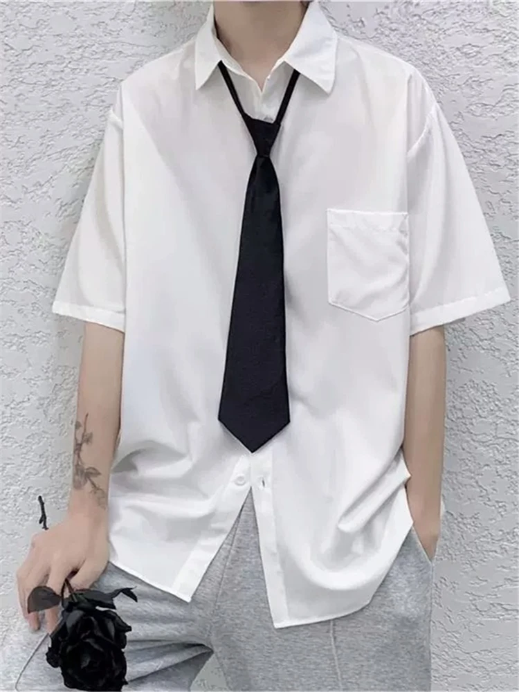Белая мужская летняя рубашка с коротким рукавом, тонкая, свободная, повседневная, с воротником, верхняя одежда для студентов, модная, для мальчиков
Белая мужская летняя рубашка с коротким рукавом, тонкая, свободная, повседневная, с воротником, верхняя одежда для студентов, модная, для мальчиков