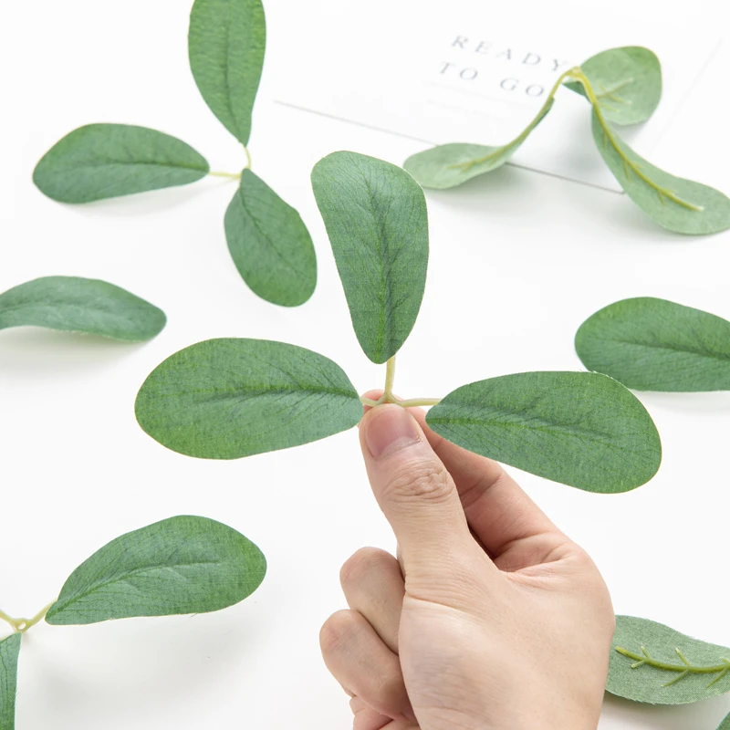 50Pcs Fake Plants Silk Roses Leaves Christmas Decoration for Home Wedding Party Outdoor Garden Scrapbooking Artificial Flowers
50Pcs Fake Plants Silk Roses Leaves Christmas Decoration for Home Wedding Party Outdoor Garden Scrapbooking Artificial Flowers