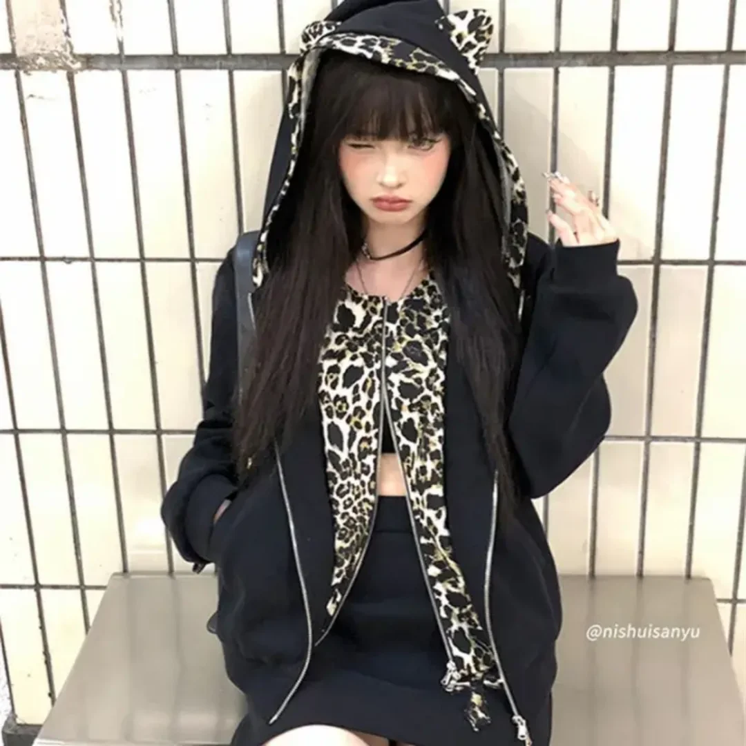 Осенняя американская субкультура, искусственная толстовка из двух предметов с леопардовым принтом для женщин, милое и пикантное пальто Y2K для девочек
Осенняя американская субкультура, искусственная толстовка из двух предметов с леопардовым принтом для женщин, милое и пикантное пальто Y2K для девочек