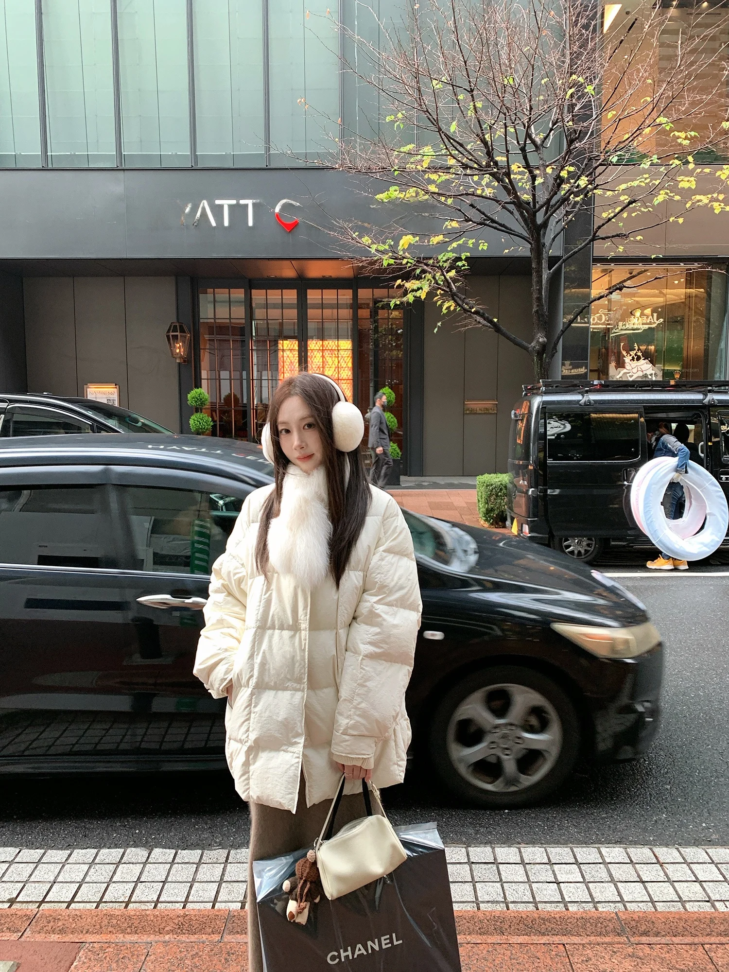 Теплое утепленное пальто из белого гусиного пуха для женщин, свободного кроя, средней длины, с дизайном на пуговицах и шарфом, для повседневной носки
Теплое утепленное пальто из белого гусиного пуха для женщин, свободного кроя, средней длины, с дизайном на пуговицах и шарфом, для повседневной носки