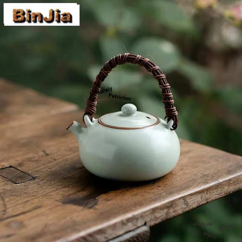 Фарфоровый чайник в стиле ретро Ru, лазурный открытый керамический подъемный баллон, подогреватель чая, чайник, китайская посуда, коллекция подарков
Фарфоровый чайник в стиле ретро Ru, лазурный открытый керамический подъемный баллон, подогреватель чая, чайник, китайская посуда, коллекция подарков