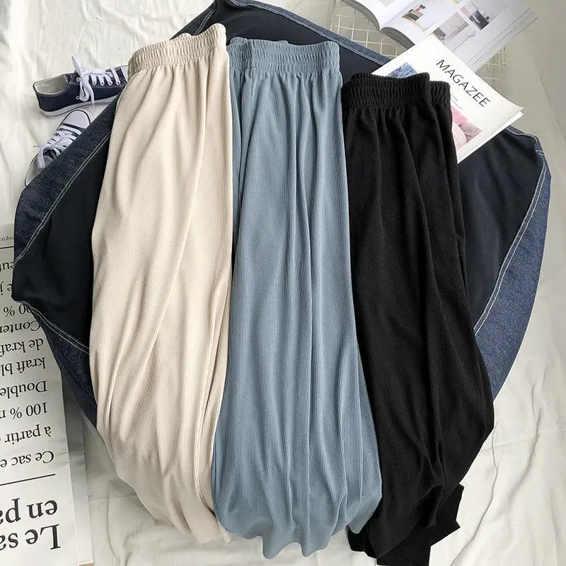 plus Size Women's Summer Loose Straight Leg Pants High Waist Ice Silk Casual Nine Point Wide Leg Pants Korean Sle Commute
plus Size Women's Summer Loose Straight Leg Pants High Waist Ice Silk Casual Nine Point Wide Leg Pants Korean Sle Commute