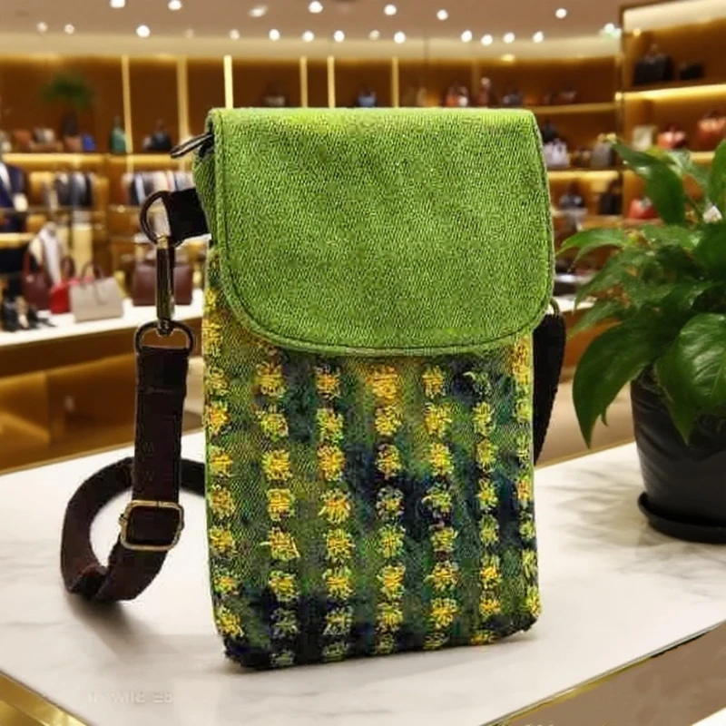 Fashionable Casual Denim Perforated Single Shoulder Diagonal Cross Phone Bag, Change Small Item Storage Bag
Fashionable Casual Denim Perforated Single Shoulder Diagonal Cross Phone Bag, Change Small Item Storage Bag