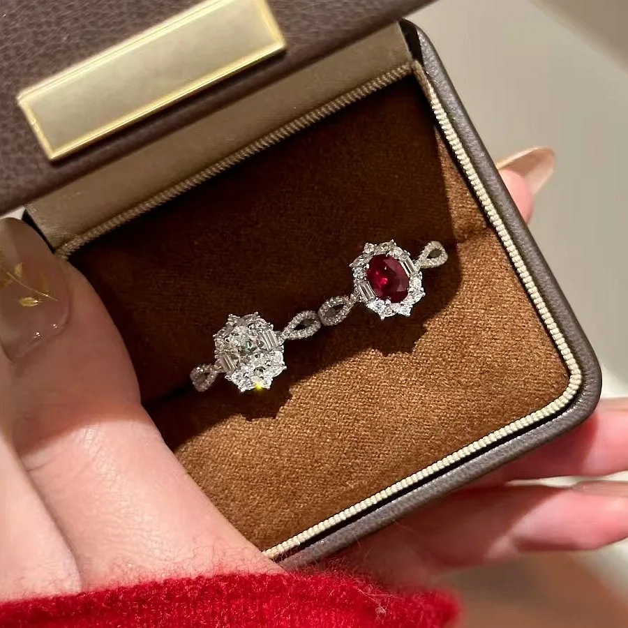 Винтажное кольцо с муассанитом 1 карат, 100% настоящее серебро 925 пробы, обручальное/праздничное кольцо для женщин, ювелирное украшение для помолвки/свадьбы
Винтажное кольцо с муассанитом 1 карат, 100% настоящее серебро 925 пробы, обручальное/праздничное кольцо для женщин, ювелирное украшение для помолвки/свадьбы