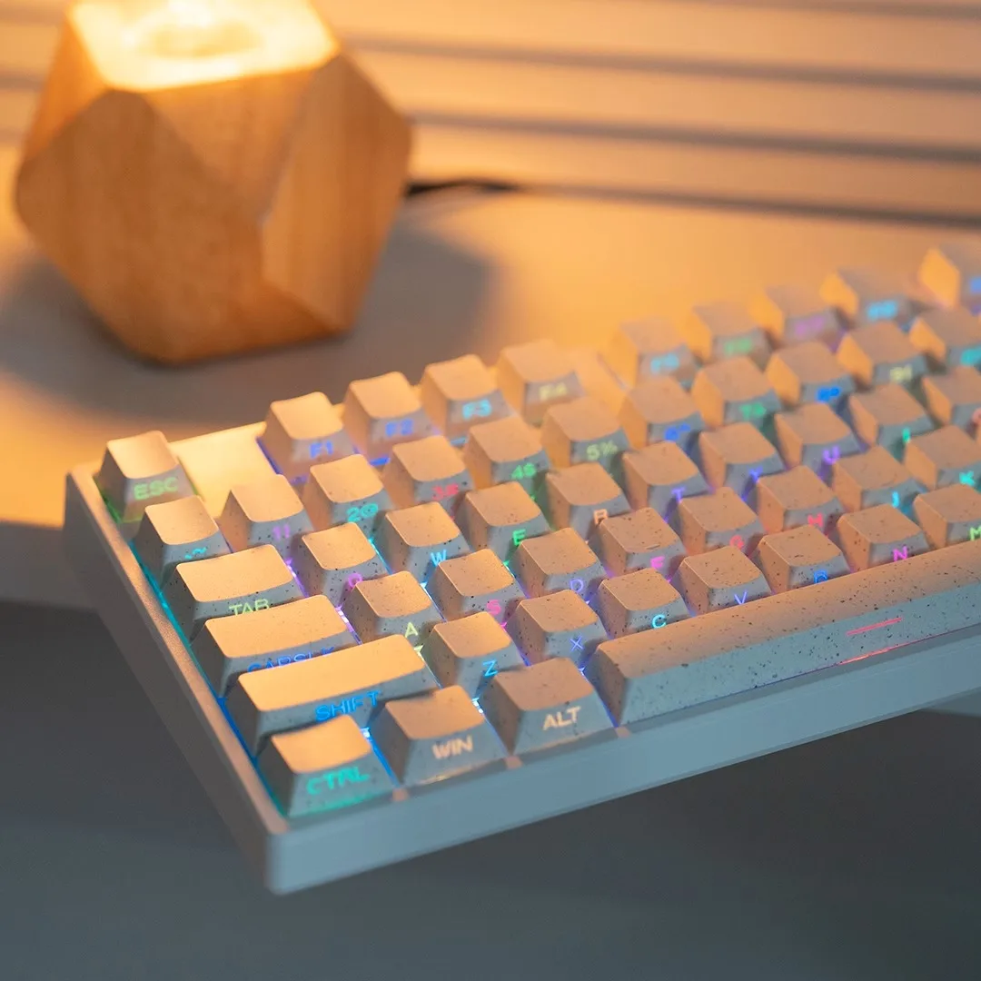 Cereal keycap side engraved light-transmitting pbt material F87 F75 F99 vgn RK front and other simple plain keycaps
Cereal keycap side engraved light-transmitting pbt material F87 F75 F99 vgn RK front and other simple plain keycaps