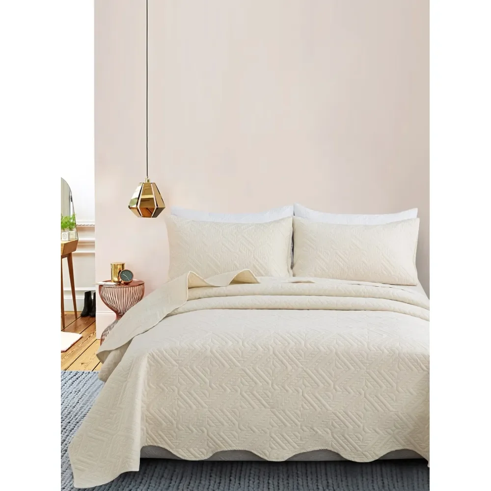 Quilted Bedspread Set
Quilted Bedspread Set