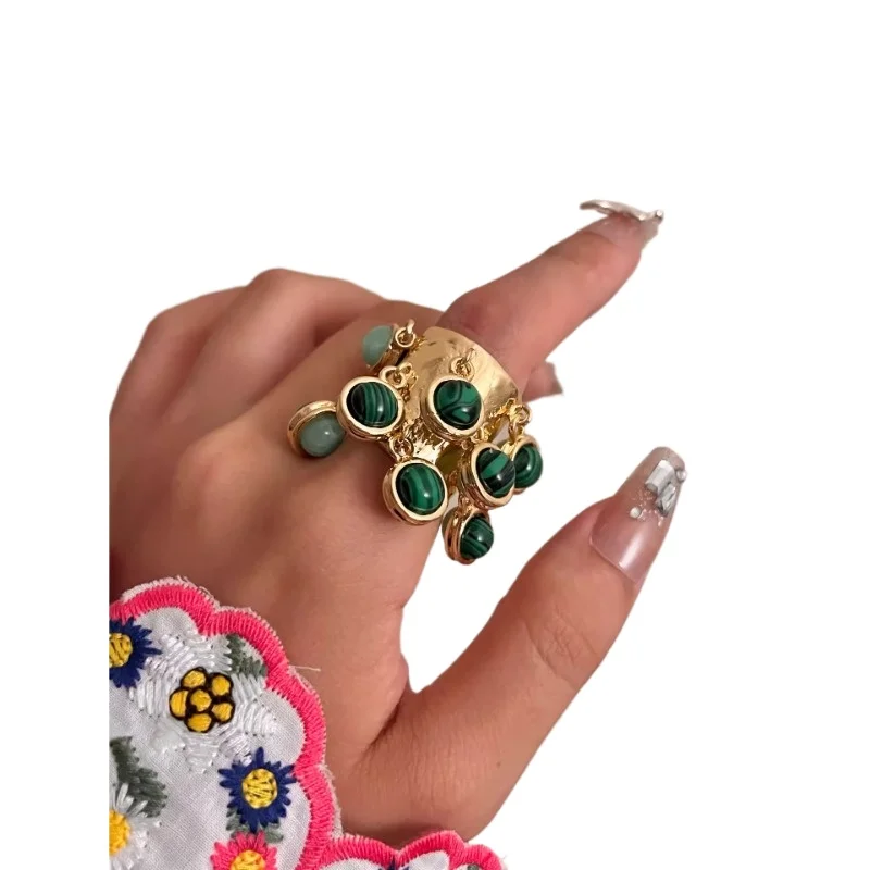 Vintage court natural gemstone ring malachite glazed pendant premium fringed open index finger ring
Vintage court natural gemstone ring malachite glazed pendant premium fringed open index finger ring