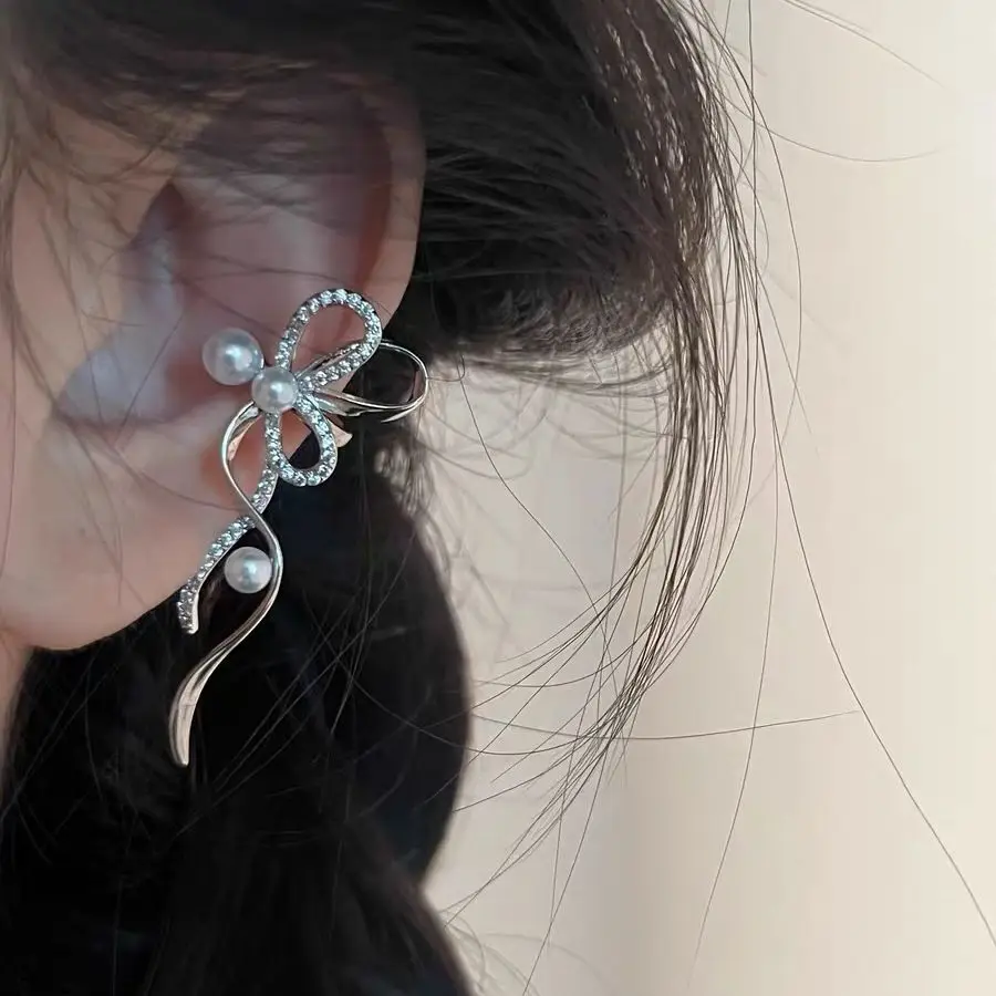 New Women's Bow Pearl Stud Earrings Fashionable Temperament Earrings Romantic Elegant Jewelry Valentine's Day Christmas Gift
New Women's Bow Pearl Stud Earrings Fashionable Temperament Earrings Romantic Elegant Jewelry Valentine's Day Christmas Gift