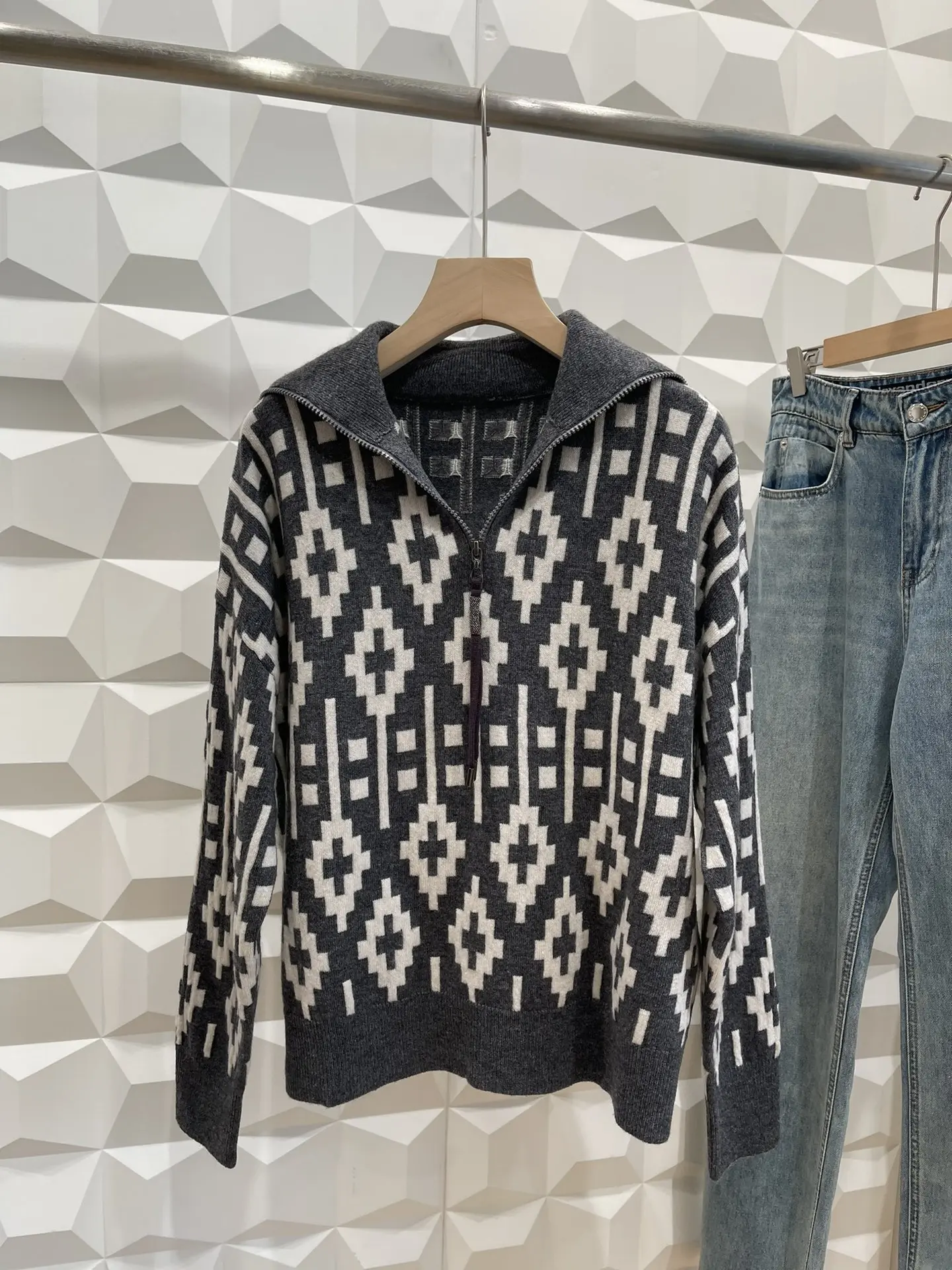 EVACANDIS New Women Turn-down Collar Knitted Pullover Tops Autumn Winter Wool Cashmere Chic High Quality Elegant Casual Sweater
EVACANDIS New Women Turn-down Collar Knitted Pullover Tops Autumn Winter Wool Cashmere Chic High Quality Elegant Casual Sweater