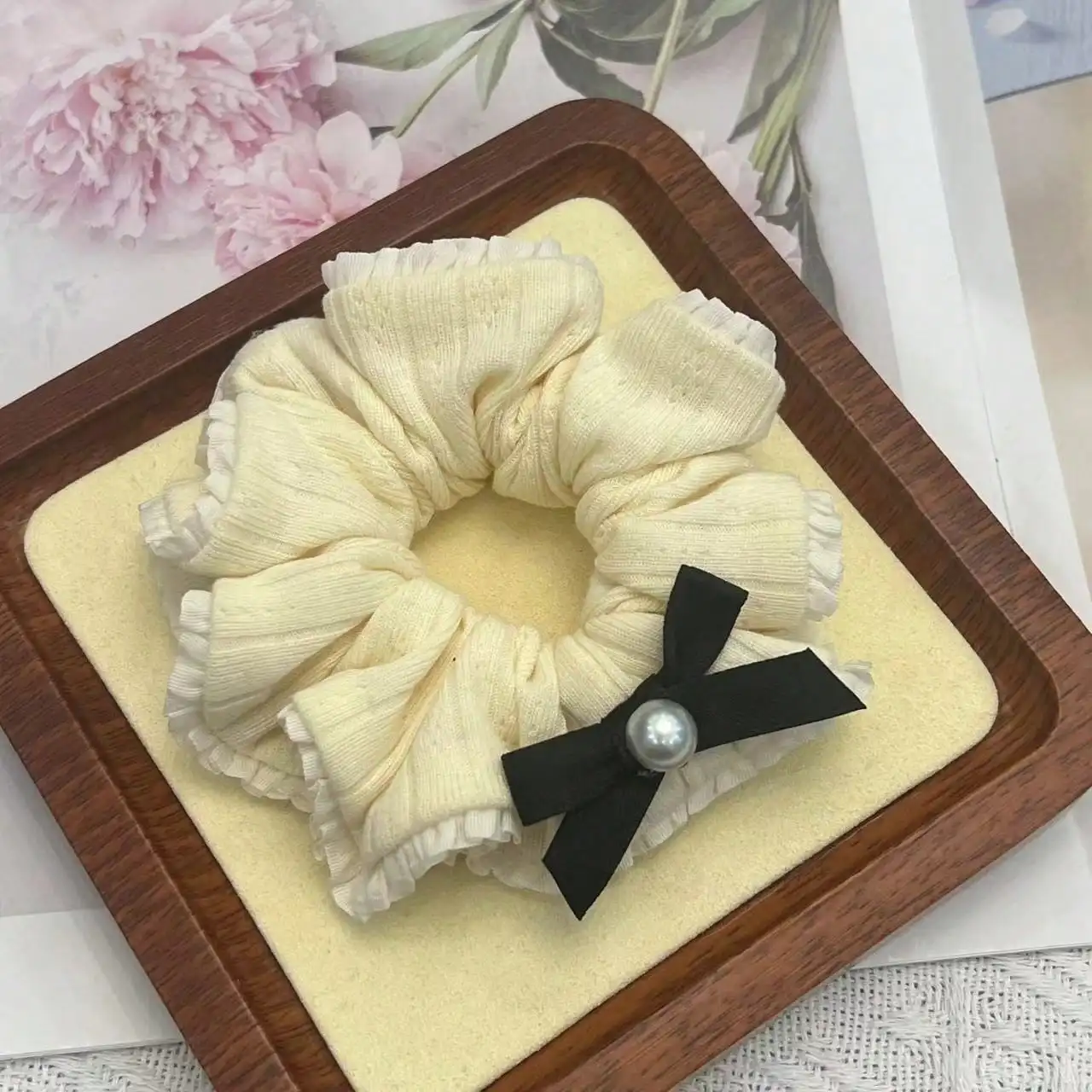 1pc New Handmade Knitted Scrunchie, Soft And Fluffy, Fresh, Sweet, Cute, And Fashionable Hair Accessory
1pc New Handmade Knitted Scrunchie, Soft And Fluffy, Fresh, Sweet, Cute, And Fashionable Hair Accessory