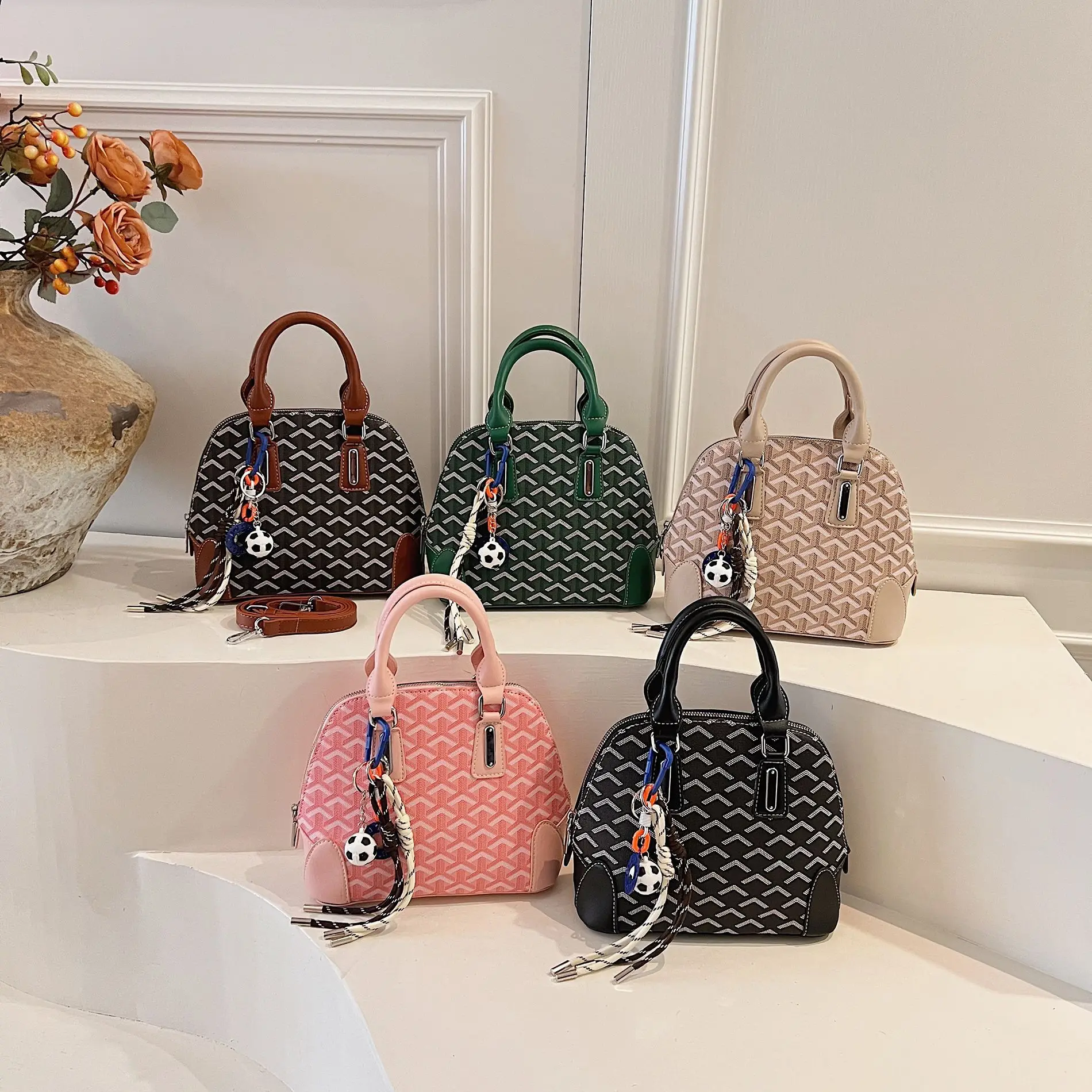 2025 Shell Bag - Crossbody/Shoulder Multi-Way Purse, Letter Embossed Women's Handbag
2025 Shell Bag - Crossbody/Shoulder Multi-Way Purse, Letter Embossed Women's Handbag