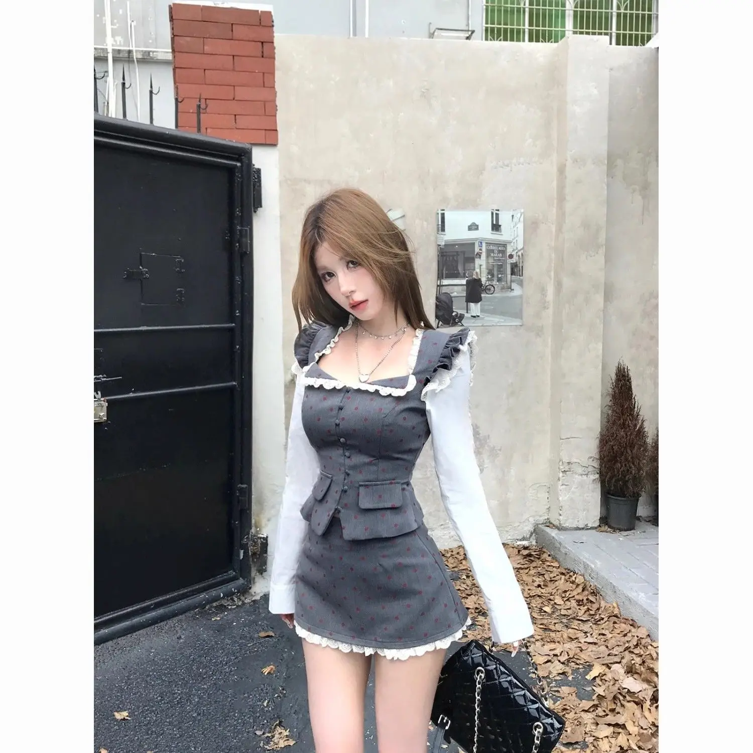 French Style Pure Flare Sleeve Blouse with Bow Knot High Waist Pleated Skirt Women's Two Piece Set 
French Style Pure Flare Sleeve Blouse with Bow Knot High Waist Pleated Skirt Women's Two Piece Set