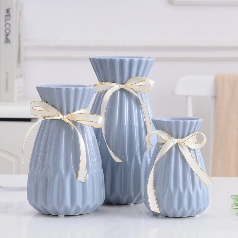 LH simple modern white porcelain pink origami ceramic vase home modern simple ornament
LH simple modern white porcelain pink origami ceramic vase home modern simple ornament