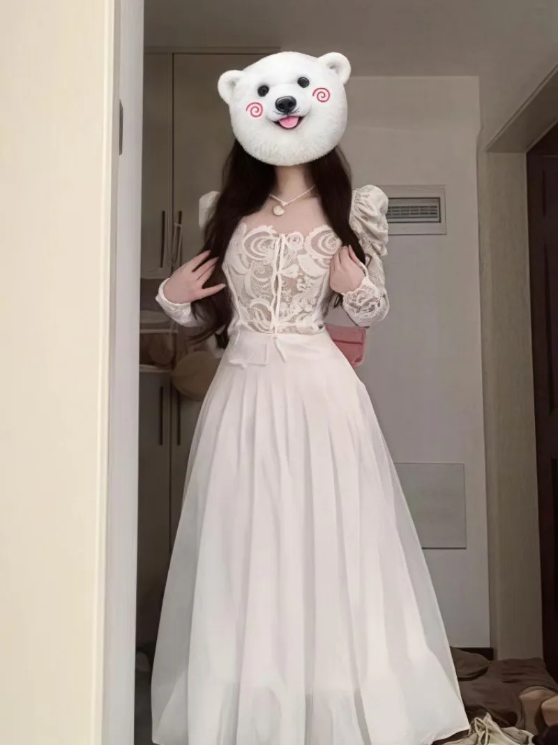 New High End Fashion Autumn Slim Two Piece Set Women Lace Square Collar Slim Long Sleeve Top + elegant A-line Mesh Skirt Suit
New High End Fashion Autumn Slim Two Piece Set Women Lace Square Collar Slim Long Sleeve Top + elegant A-line Mesh Skirt Suit