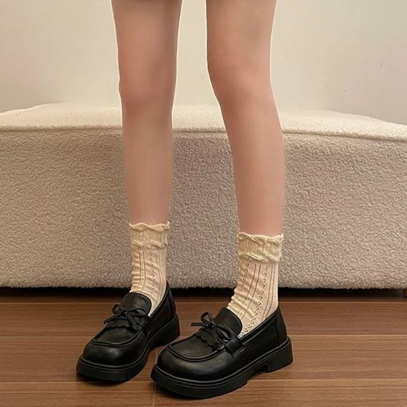 Versatile Slip On Loafers for Women with French Bow Accent 2026 New Design Platform Shoes in Retro Fashion
Versatile Slip On Loafers for Women with French Bow Accent 2026 New Design Platform Shoes in Retro Fashion