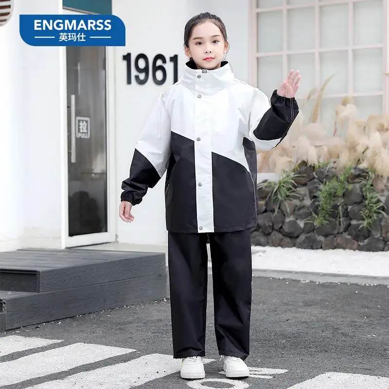 Children's Raincoat Set Large Brim Rainwear Boys Girls Students Waterproof Backpack Position Raincoat Breathable Disposable
Children's Raincoat Set Large Brim Rainwear Boys Girls Students Waterproof Backpack Position Raincoat Breathable Disposable