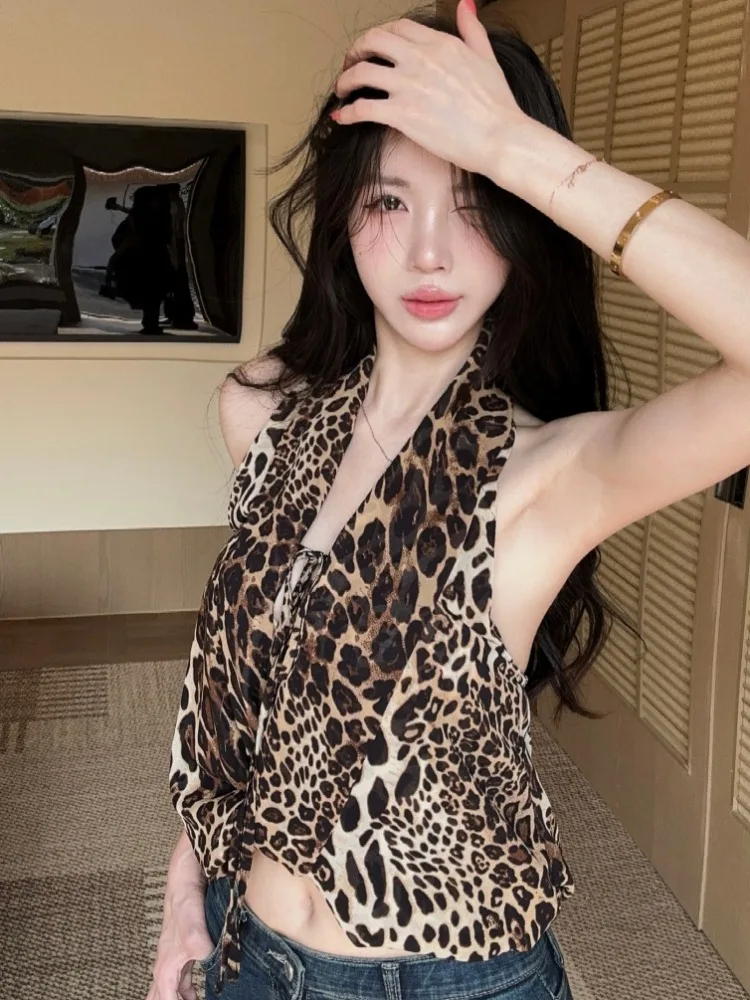 Retro Street Style Leopard Print Halter Vest Women's Summer New Design Sensation Outerwear Hot Girl Backless Top
Retro Street Style Leopard Print Halter Vest Women's Summer New Design Sensation Outerwear Hot Girl Backless Top