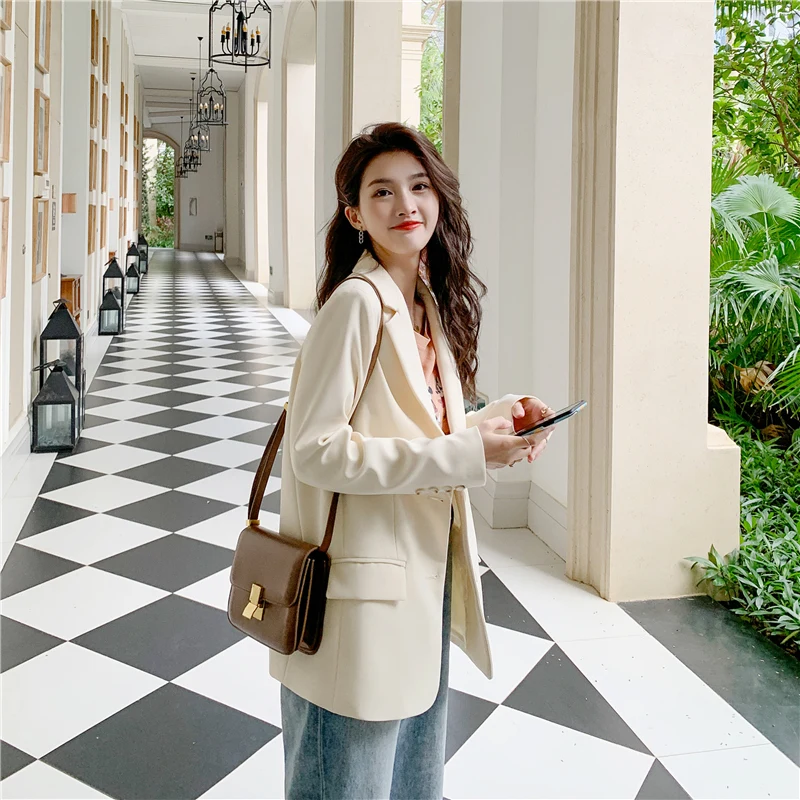2025 New White Suit Jacket Women's Clothing Small Spring Design High-end Korean Style Loose Casual Suit Top
2025 New White Suit Jacket Women's Clothing Small Spring Design High-end Korean Style Loose Casual Suit Top