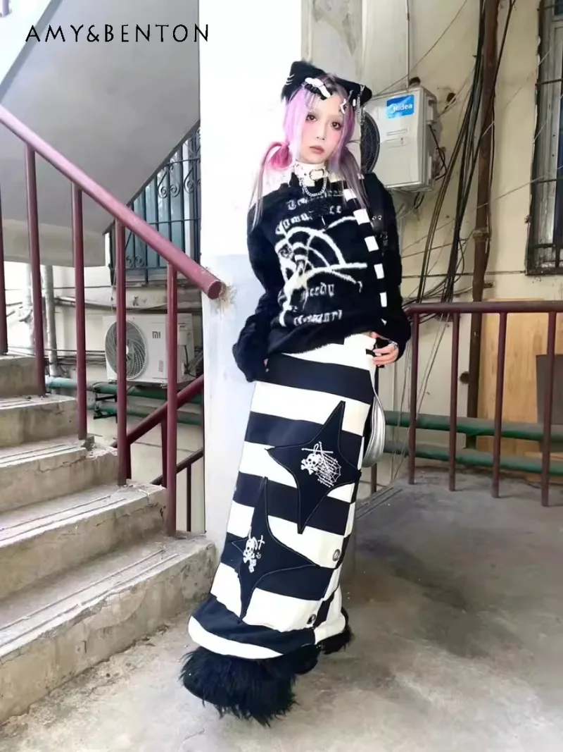Japanese Medieval Subculture Punk Black and White Striped Skull Print Rivet Straight Shaped Skirt Super Long Skirt For Women
Japanese Medieval Subculture Punk Black and White Striped Skull Print Rivet Straight Shaped Skirt Super Long Skirt For Women