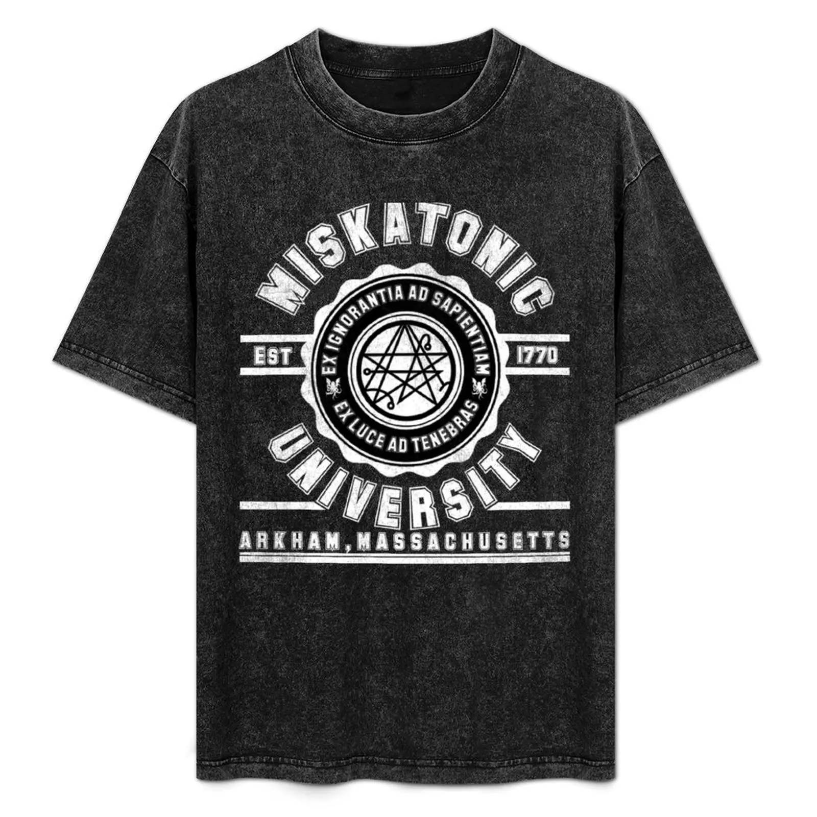 University of Miskatonic // Alma Mater T-Shirt Holiday All Match T-Shirt
University of Miskatonic // Alma Mater T-Shirt Holiday All Match T-Shirt