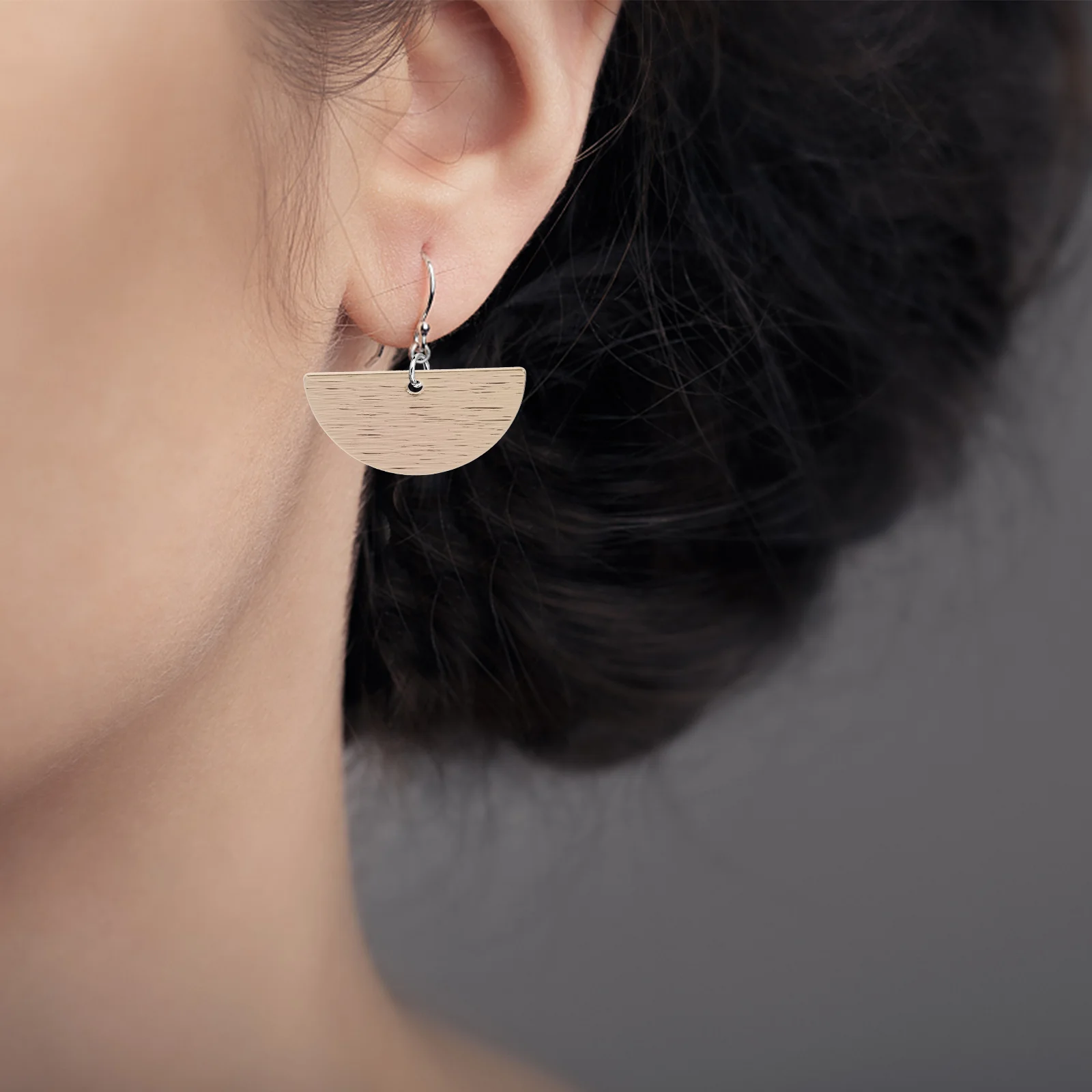 10Pcs Copper Gold Plated Semicircle DIY Pendants Metal Charms Jewelry Making Supplies Necklace Bracelet Decoration Craft
10Pcs Copper Gold Plated Semicircle DIY Pendants Metal Charms Jewelry Making Supplies Necklace Bracelet Decoration Craft