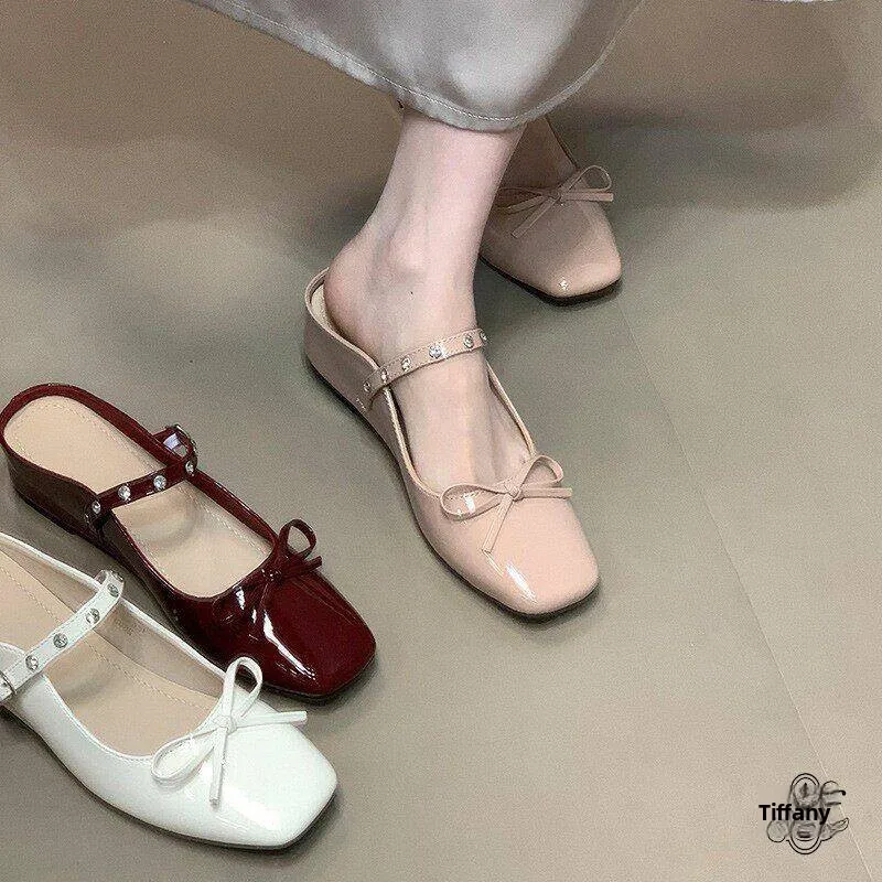 Elegant Inner Heightening Mary Jane Slippers Women Summer Outdoor Wear 2026 New Slip-On Comfortable Flat Heel Sandals
Elegant Inner Heightening Mary Jane Slippers Women Summer Outdoor Wear 2026 New Slip-On Comfortable Flat Heel Sandals