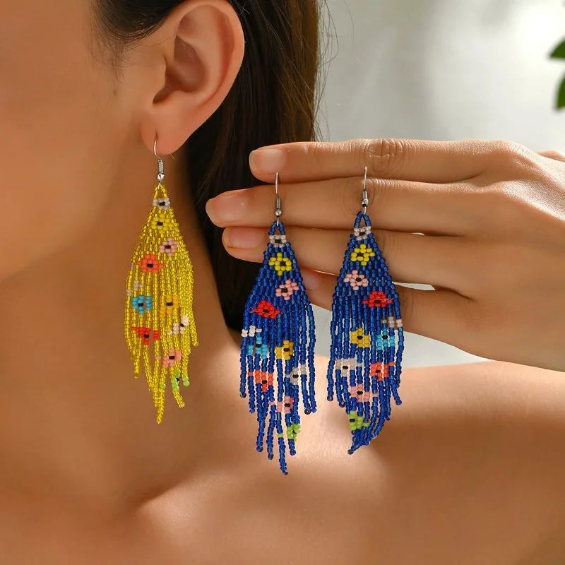 Bohemian Style Glass Colorful Flower Beaded Earrings Suitable for Women to Wear on Vacation Long Tassels Fishhook Earrings
Bohemian Style Glass Colorful Flower Beaded Earrings Suitable for Women to Wear on Vacation Long Tassels Fishhook Earrings