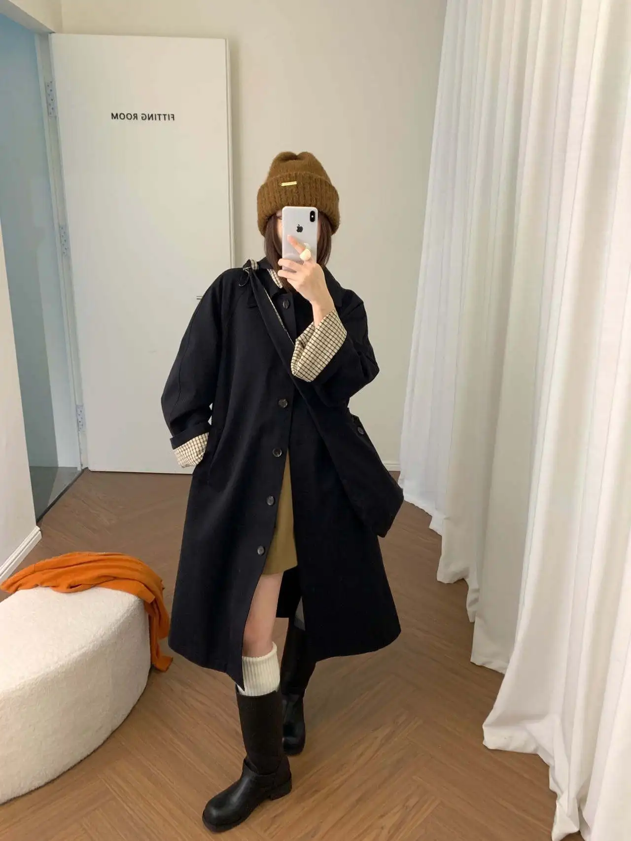 Ele Autumn Plaid Casual Long Coat Faionable Patchwork Design Versatile Loose Fit Commute Ready Single Button Closure
Ele Autumn Plaid Casual Long Coat Faionable Patchwork Design Versatile Loose Fit Commute Ready Single Button Closure