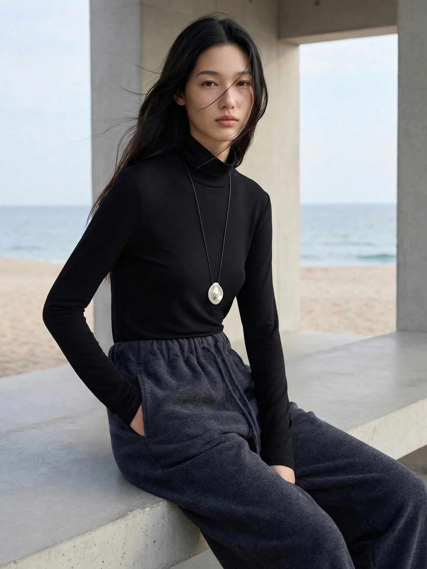 Женский теплый мягкий длинный свитер с высоким воротником из шерсти, базовый слой, модель 00 Camere
Женский теплый мягкий длинный свитер с высоким воротником из шерсти, базовый слой, модель 00 Camere