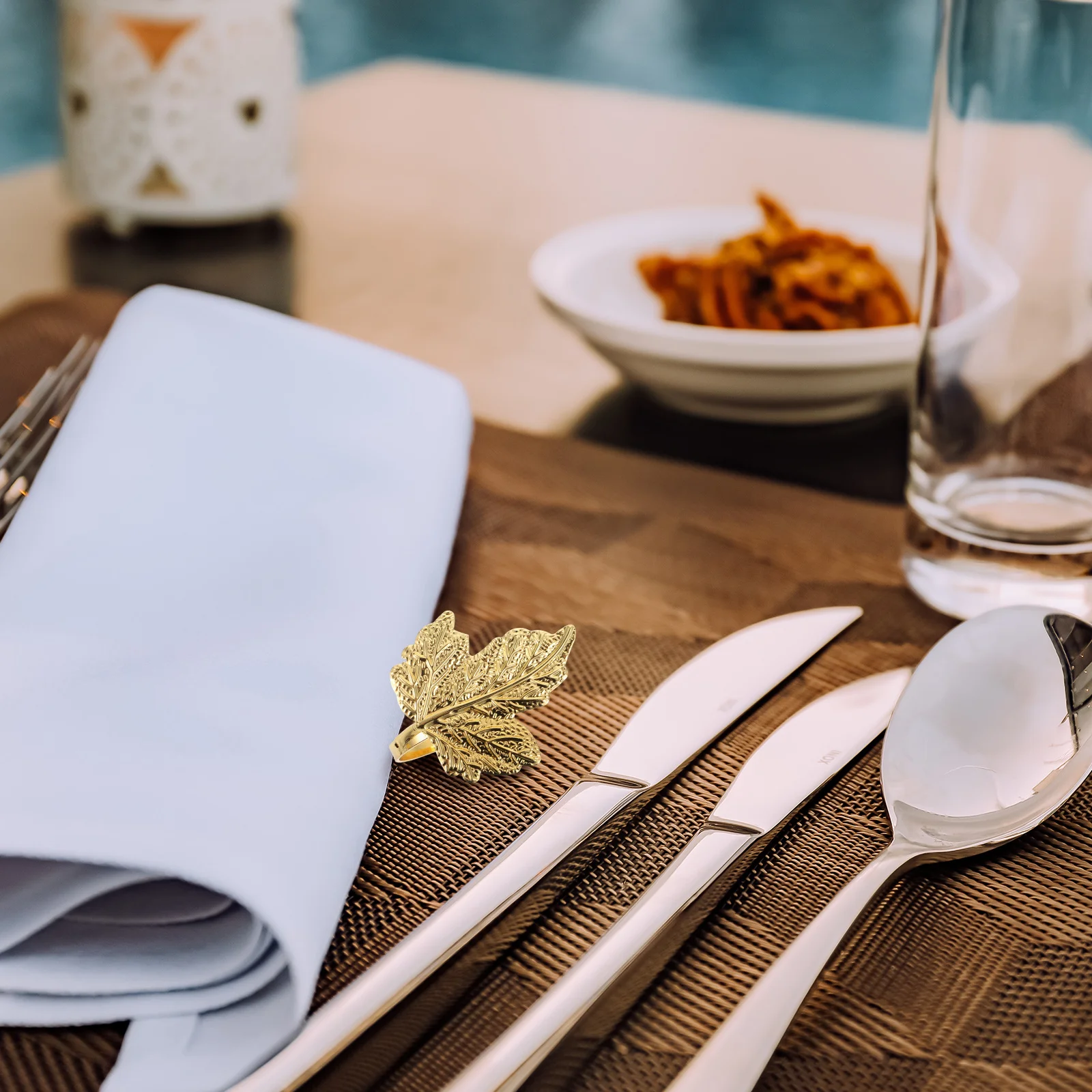 6pcs Napkin Rings Elegant Leaf Shape Table naments Stylish Thanksgiving Ginkgo Metal Buckles Kitchen Bar Supplies
6pcs Napkin Rings Elegant Leaf Shape Table naments Stylish Thanksgiving Ginkgo Metal Buckles Kitchen Bar Supplies