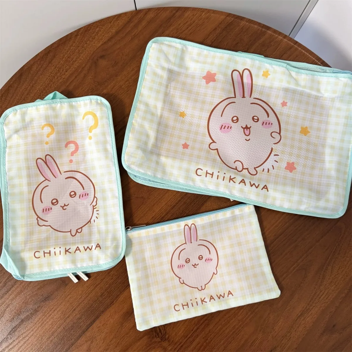 Cute Jyikawa Usagi Hachiware Momonga Anime Cartoon Plaid Travel Duffle Bag Clothes Organizer Multifunctional Storage Bag Gift
Cute Jyikawa Usagi Hachiware Momonga Anime Cartoon Plaid Travel Duffle Bag Clothes Organizer Multifunctional Storage Bag Gift