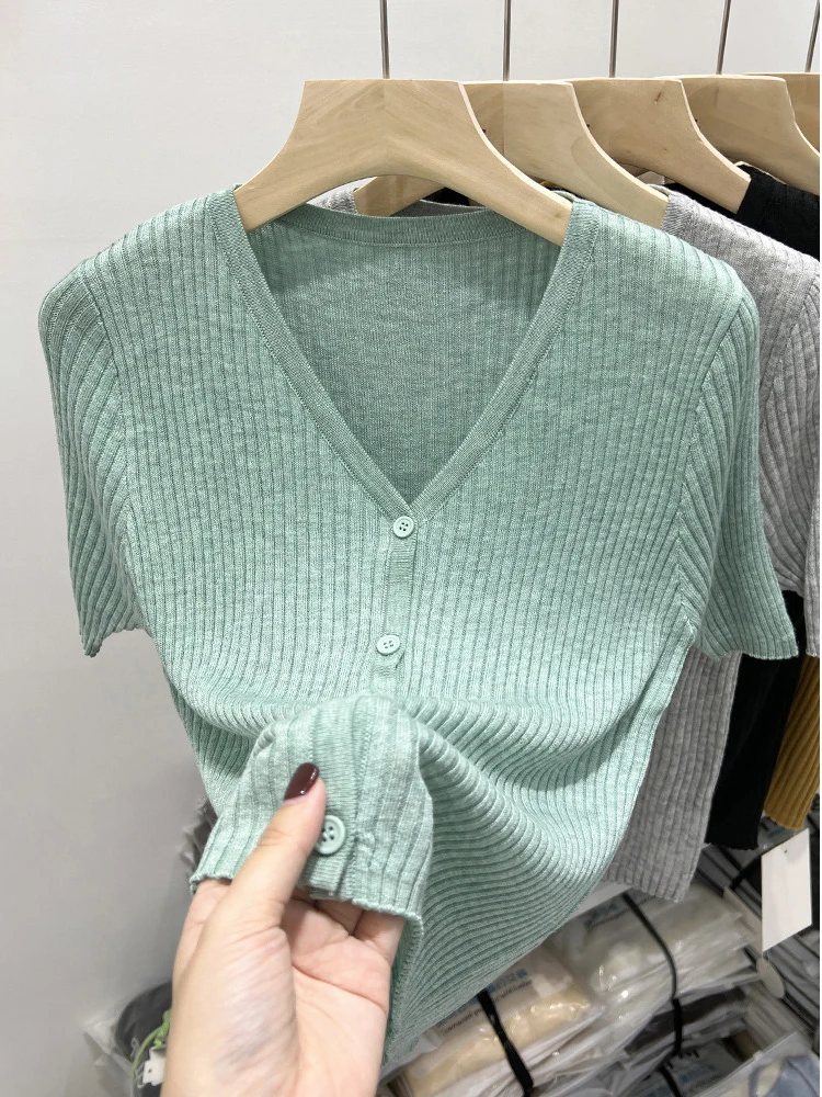 Elegant V-Neck Knitted Ice Silk Short Sleeve Open Cardigan Women's Fashion Spring Apparel Versatile Commute Style Regular Fit
Elegant V-Neck Knitted Ice Silk Short Sleeve Open Cardigan Women's Fashion Spring Apparel Versatile Commute Style Regular Fit