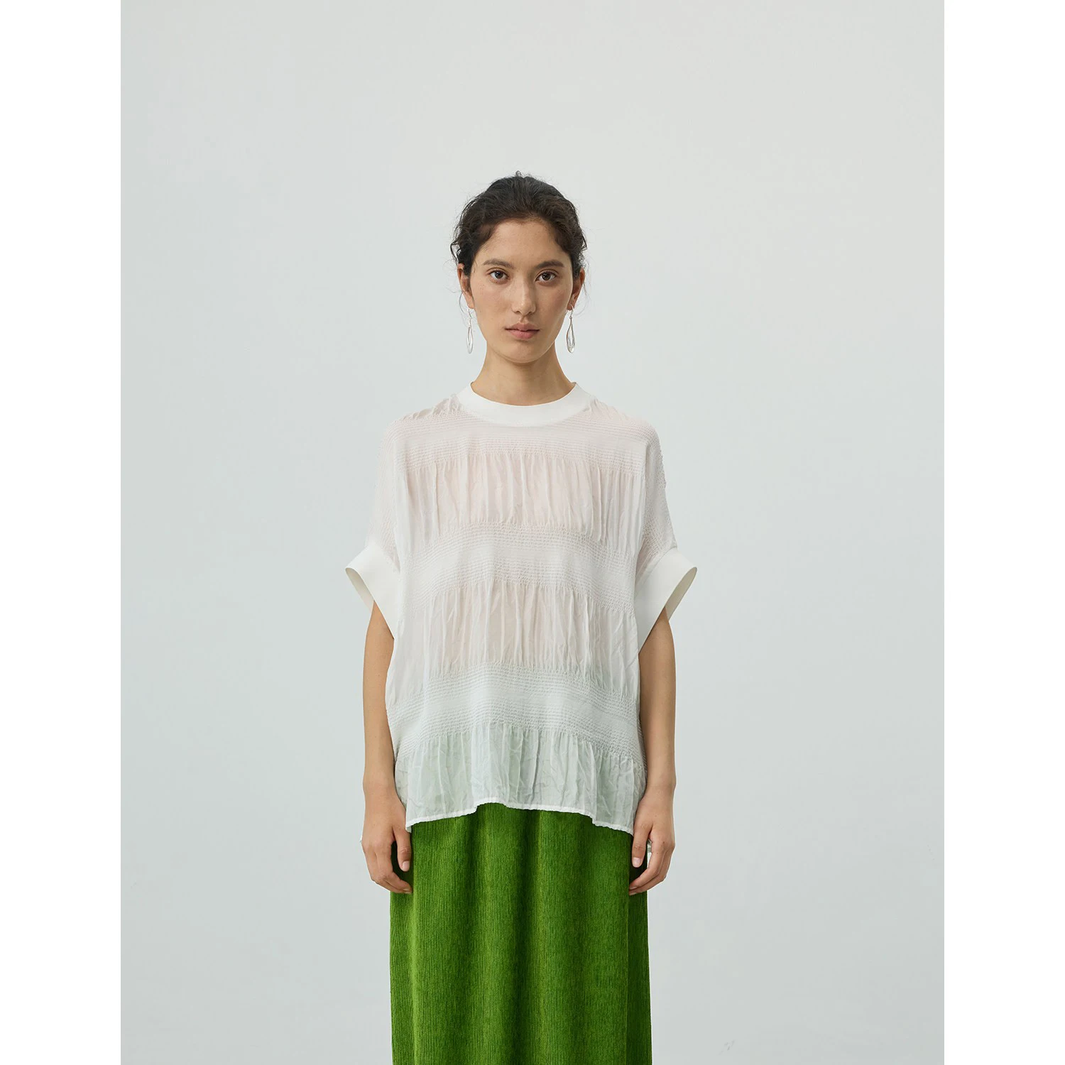 Pleated Design~Silk Blend Short-Sleeved Shirt Loose-Fitting Top for Women 2026 Summer
Pleated Design~Silk Blend Short-Sleeved Shirt Loose-Fitting Top for Women 2026 Summer