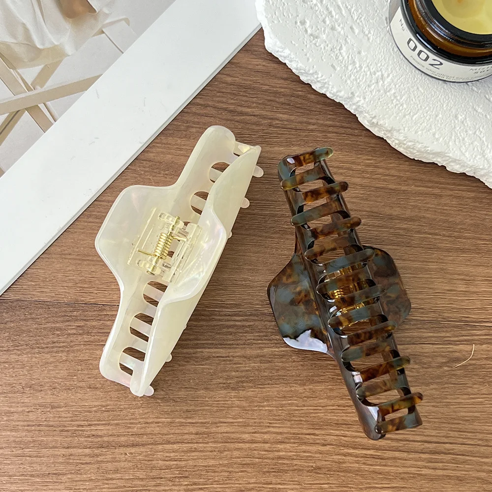 Retro Chunky Acetate Hair Jaw Clips Strong Hold Low Bun French Twist Updo Claw High Quality Versatile Headwear New Women
Retro Chunky Acetate Hair Jaw Clips Strong Hold Low Bun French Twist Updo Claw High Quality Versatile Headwear New Women