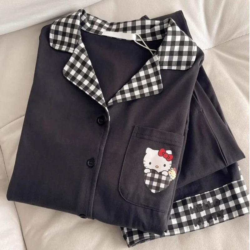 Sanrio Hello Kitty женские пижамные комплекты Cuteore мультфильм весна осень пижамы с длинными рукавами брюки ночная рубашка домашний костюм для общежития
Sanrio Hello Kitty женские пижамные комплекты Cuteore мультфильм весна осень пижамы с длинными рукавами брюки ночная рубашка домашний костюм для общежития