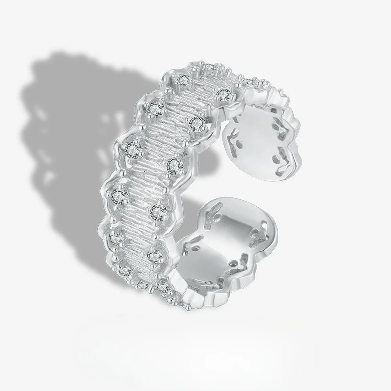 New Ring Light Luxury High-end S925 Pure Silver Niche Lace Lace Lace Brushed Open Ring for Women's Wedding Jewelry
New Ring Light Luxury High-end S925 Pure Silver Niche Lace Lace Lace Brushed Open Ring for Women's Wedding Jewelry