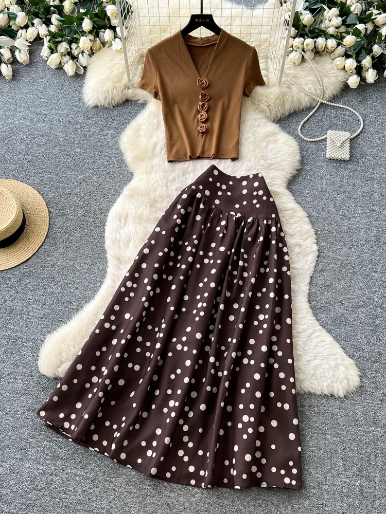 Retro Polka Dot Women's Summer Suit V-neck High Waist A-line Skirt Slimming Commute Set Fashionable Casual Workwear
Retro Polka Dot Women's Summer Suit V-neck High Waist A-line Skirt Slimming Commute Set Fashionable Casual Workwear