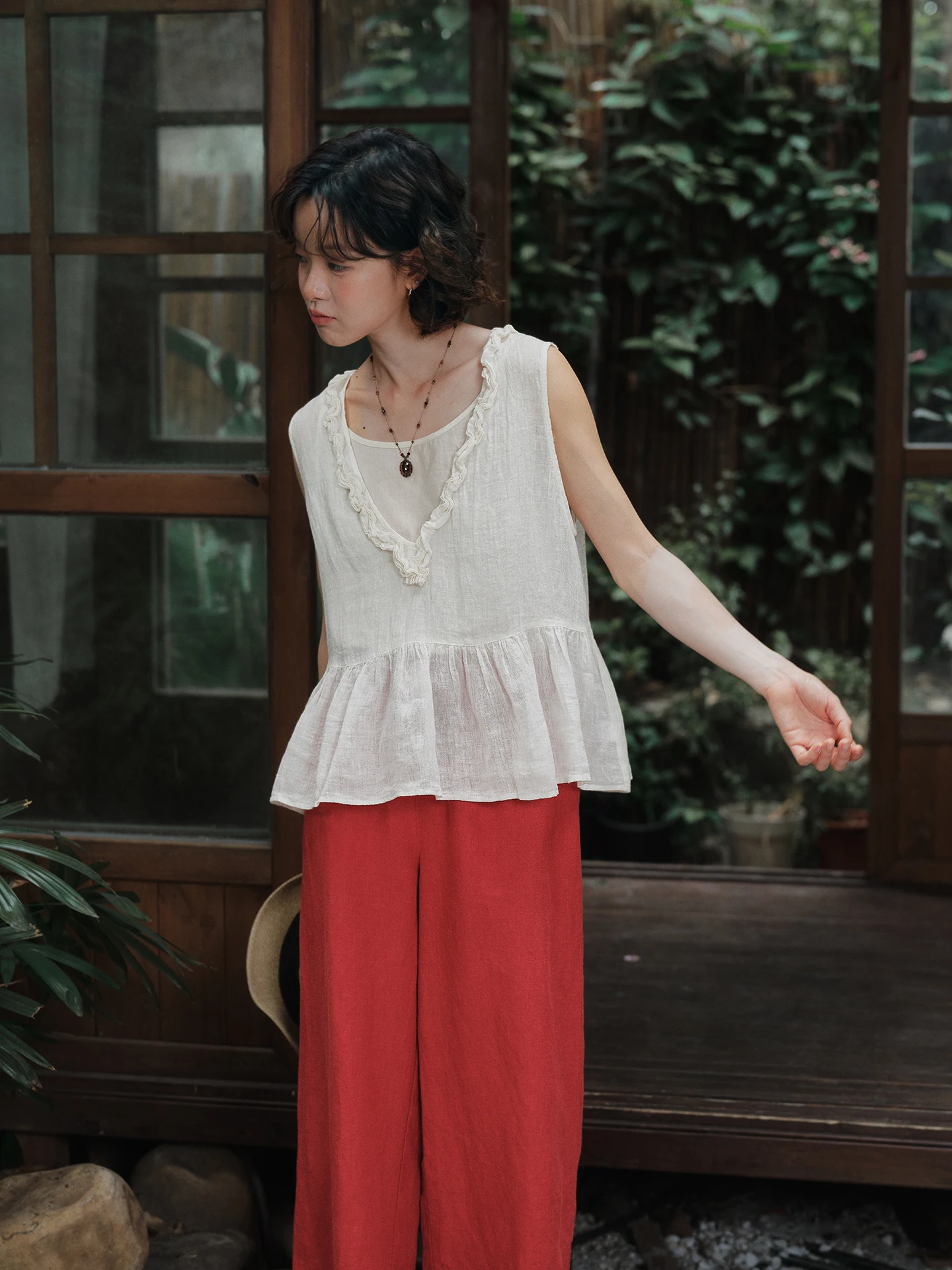 Linen Heavyweight Double Layer Ruffle V-Neck Sleeveless Shirt Women's Casual Style Loose Fit Summer Top Say And Listen to the...
Linen Heavyweight Double Layer Ruffle V-Neck Sleeveless Shirt Women's Casual Style Loose Fit Summer Top Say And Listen to the...