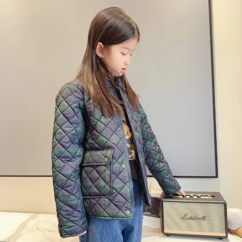 Girl's Cotton Jacket Green Checkered Collar Fashionable Children's Jacket Pure Cotton Warm And Cute 2025 Autumn Cotton Jacket
Girl's Cotton Jacket Green Checkered Collar Fashionable Children's Jacket Pure Cotton Warm And Cute 2025 Autumn Cotton Jacket
