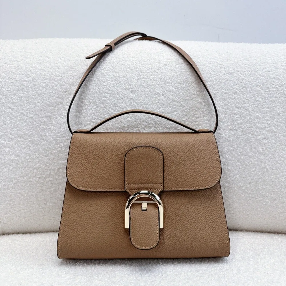 2026 New Small Square Bag Old Money Style High-end Sense of Commuting Portable Shoulder Messenger Female Texture Fashion
2026 New Small Square Bag Old Money Style High-end Sense of Commuting Portable Shoulder Messenger Female Texture Fashion
